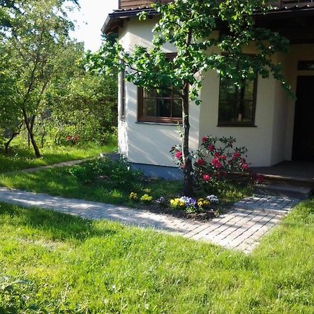 Boutigue City House With Terrace And Garden Free Parking Riga Ngoại thất bức ảnh