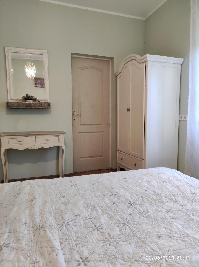 Boutigue City House With Terrace And Garden Free Parking Riga Ngoại thất bức ảnh